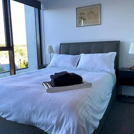 Central Canberra City Apartment With Study And Full Amenities Including Parking Exterior photo